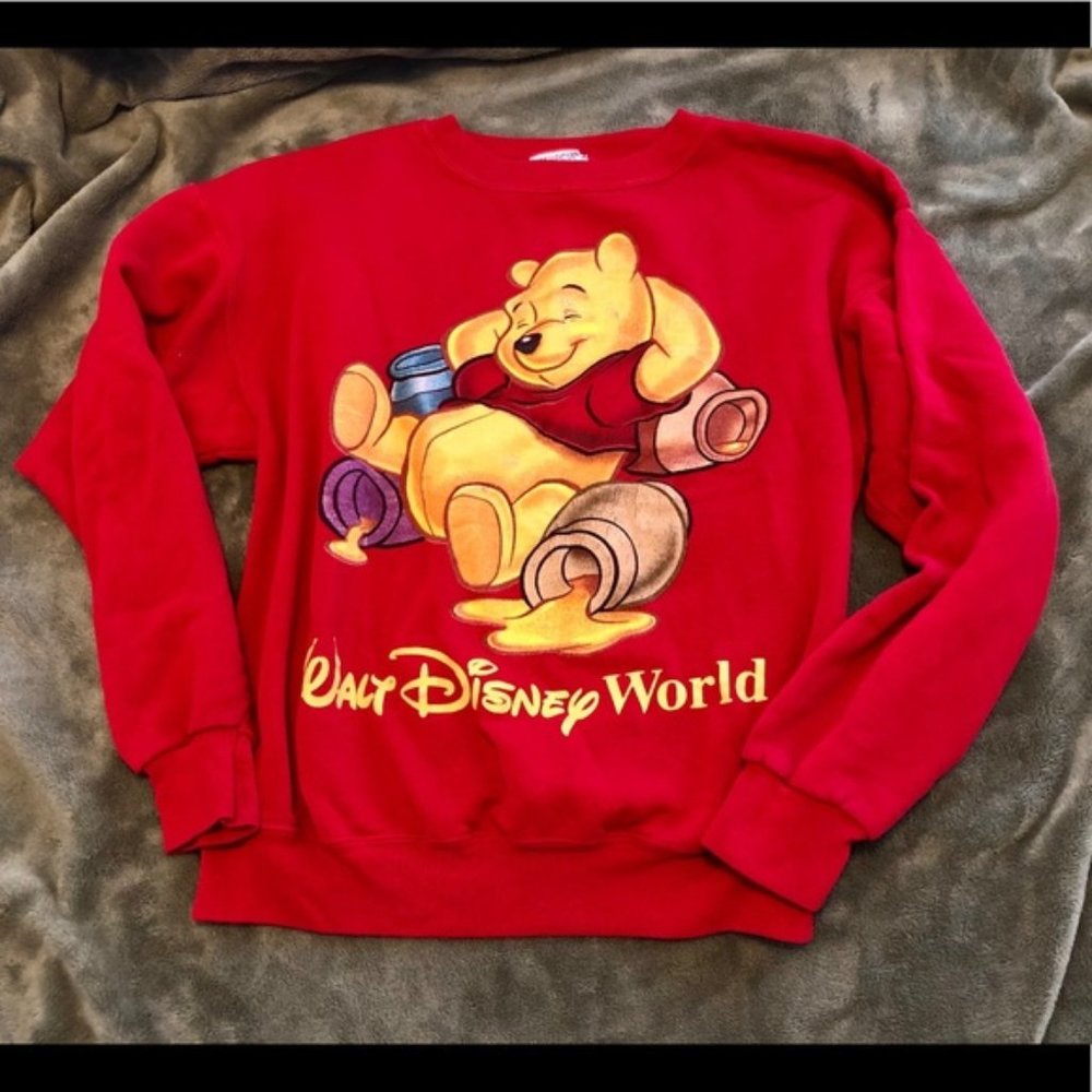 Disney Vintage Red Walt Disney World Sweatshirt ft. Winnie the Pooh